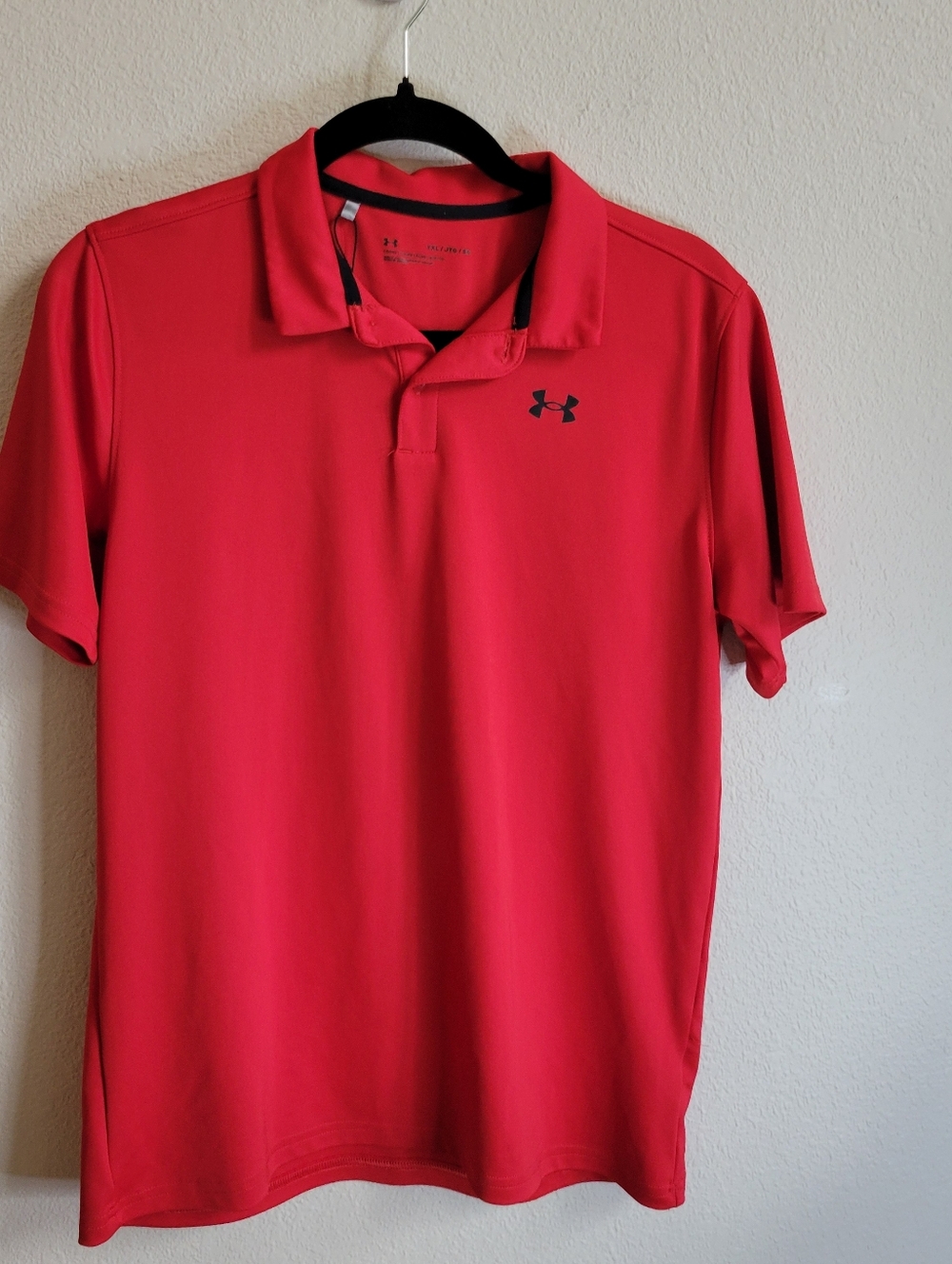 Under Armour Boy’s Red Short Sleeve Polo with Black Logo Youth Extra Large
